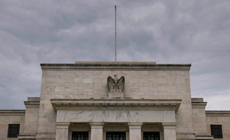 Trump Tests Fed’s Independence With Order Expanding Authority Over Agencies